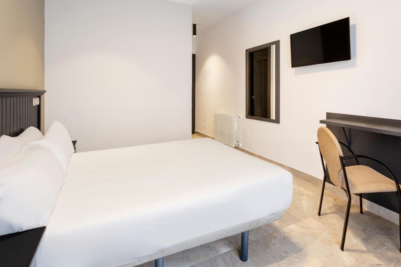 Hotel Victoria Valdemoro Eksteriør bilde