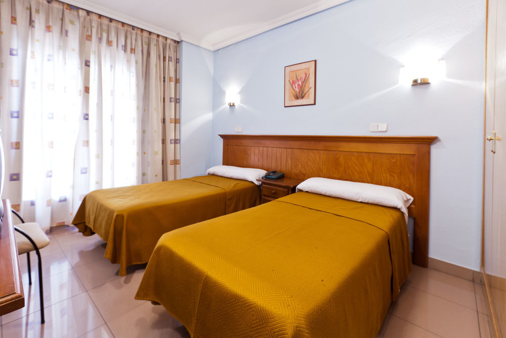 Hotel Victoria Valdemoro Eksteriør bilde