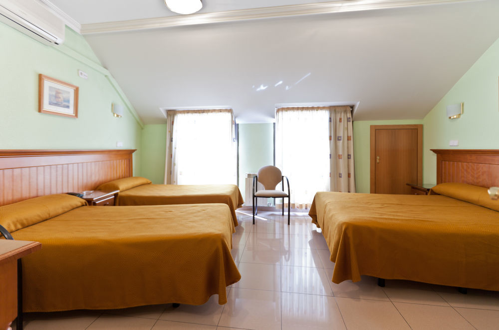 Hotel Victoria Valdemoro Eksteriør bilde